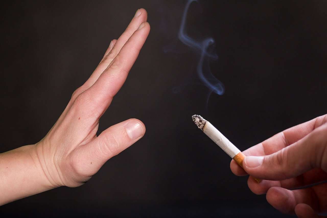 découvrez comment le cbd peut aider à l'arrêt du tabac en réduisant le stress et les envies de fumer, pour un sevrage plus naturel et efficace.